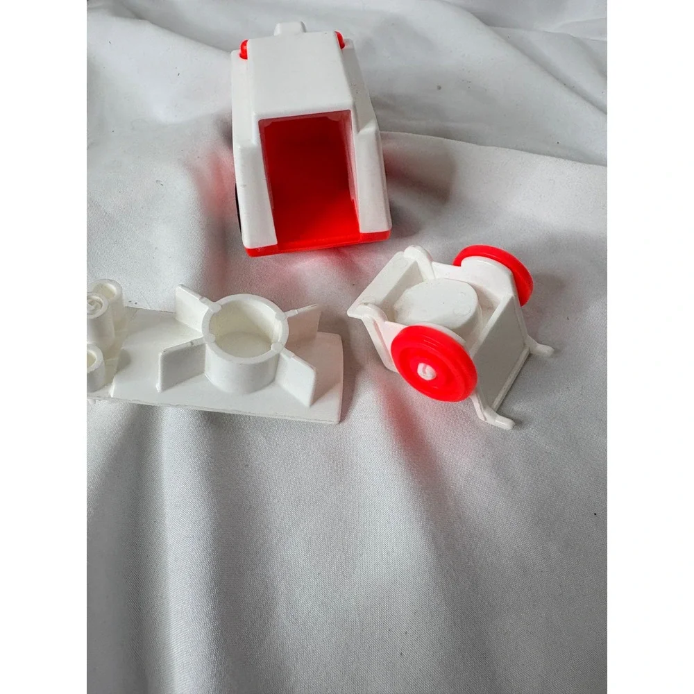 Fisher Price Ambulance OS White Red Vintage Little People Stretcher Set 931
